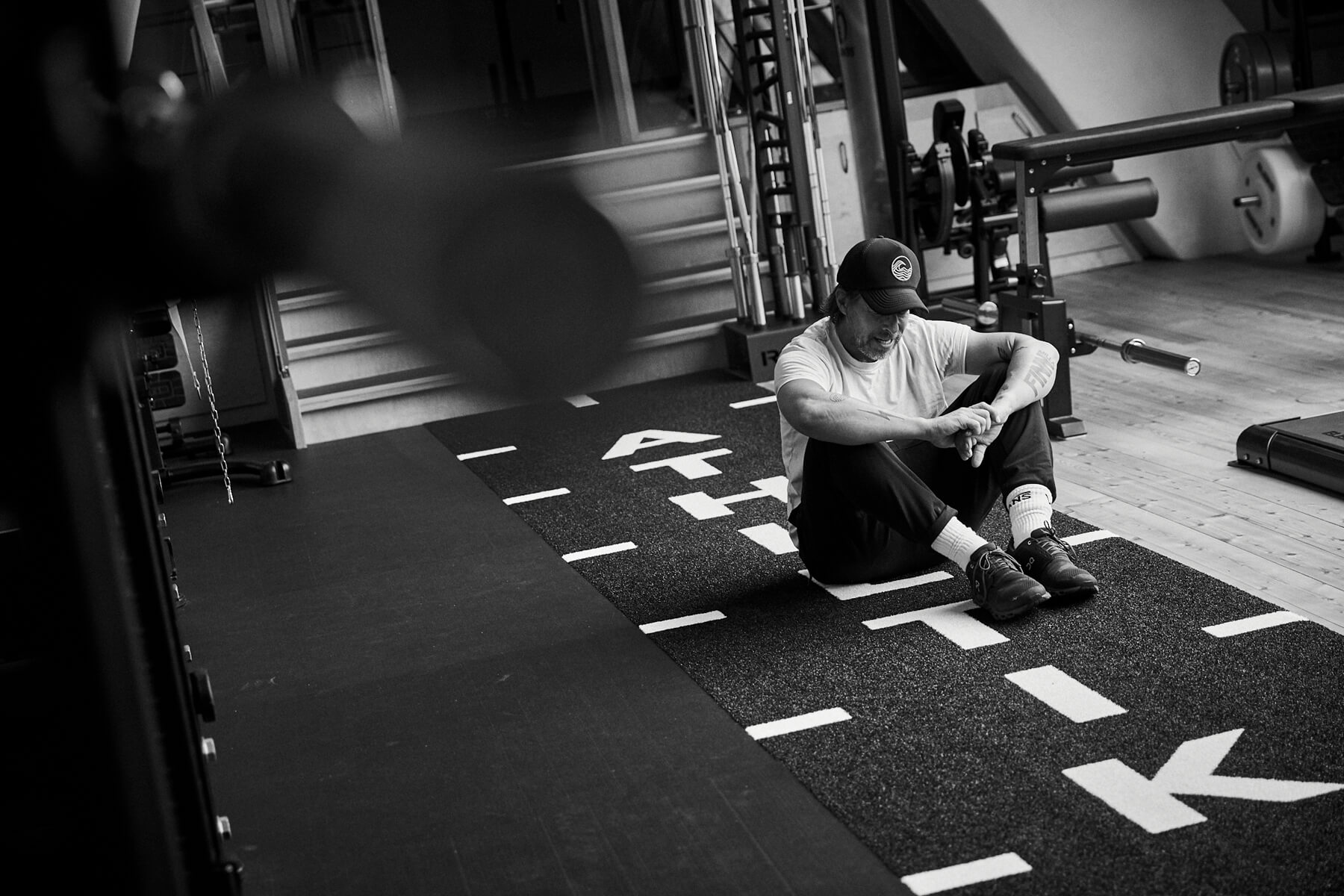 Konzentriertes Einzeltraining im Studio von Athletik Docks in Hamburg